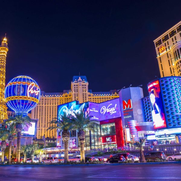 Club-Crawls-Are-the-Perfect-Way-to-Experience-the-Vegas-Strip